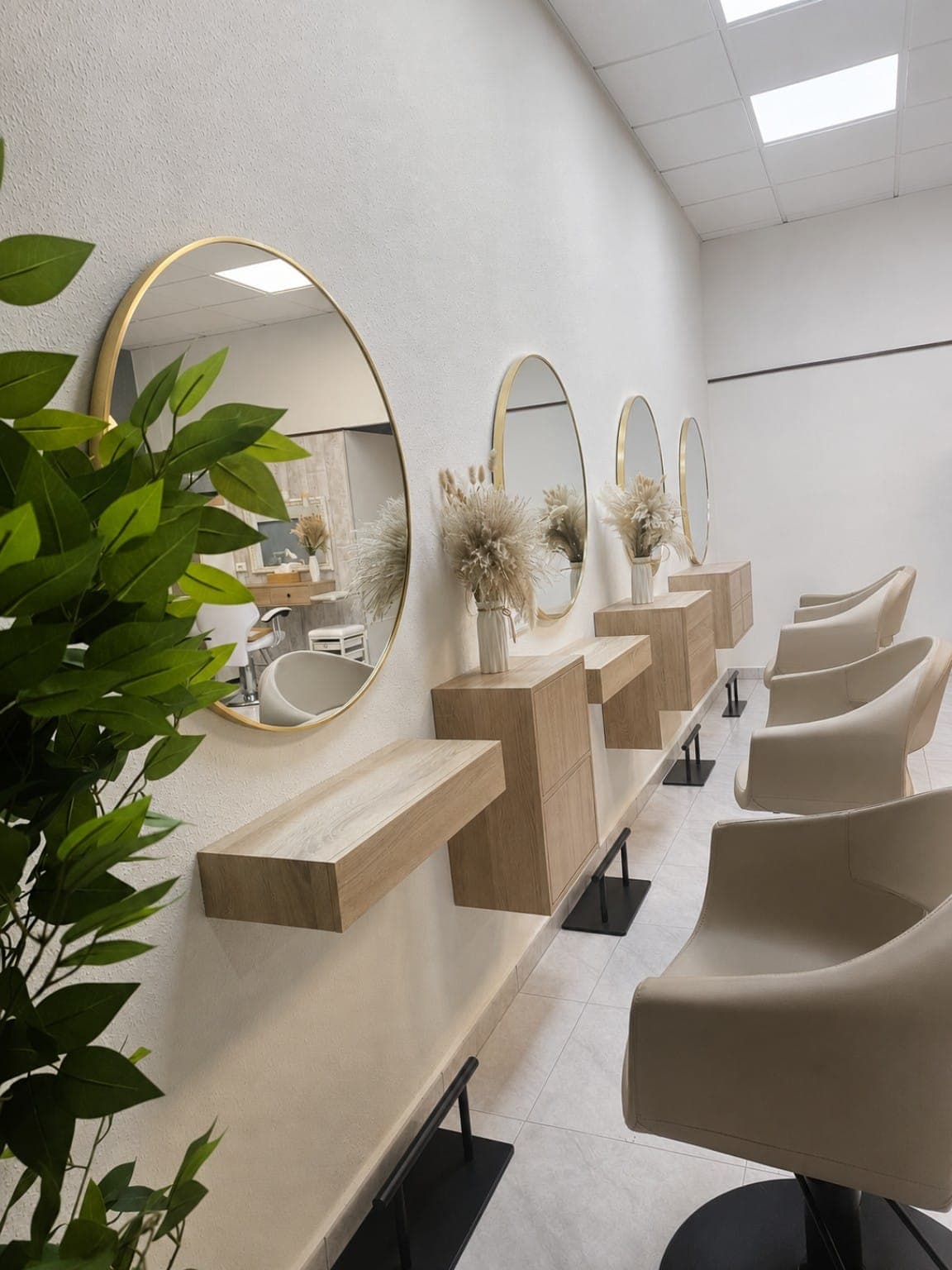 Salón de la peluquería Marou en Bertamiráns
