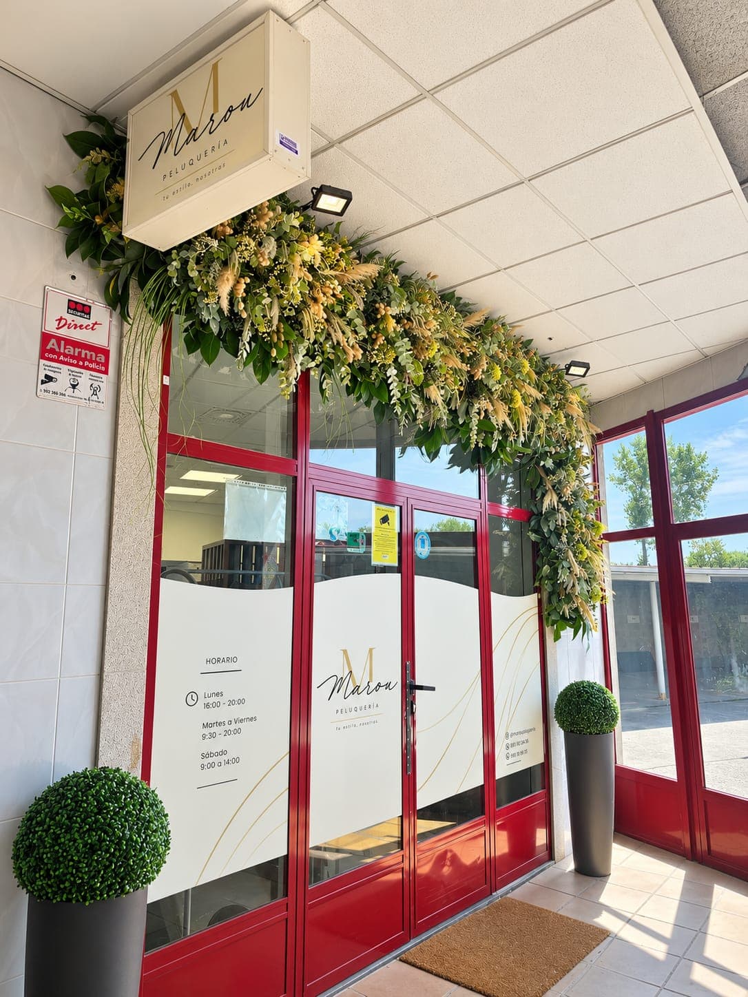 Interior de Marou Peluquería en Bertamiráns